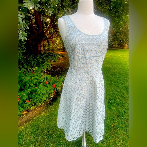 LOFT -ANN TAYLOR Light Blue Eyelet Mini Dress - Picture 6 of 8